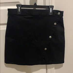 Black wrap skirt with buttons